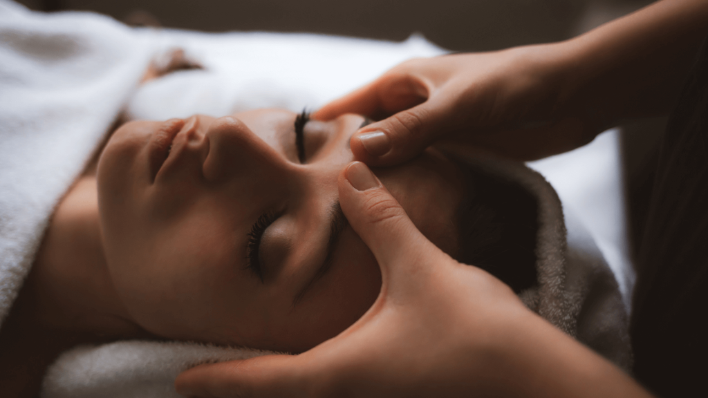 Dịch vụ massage thư giãn spa