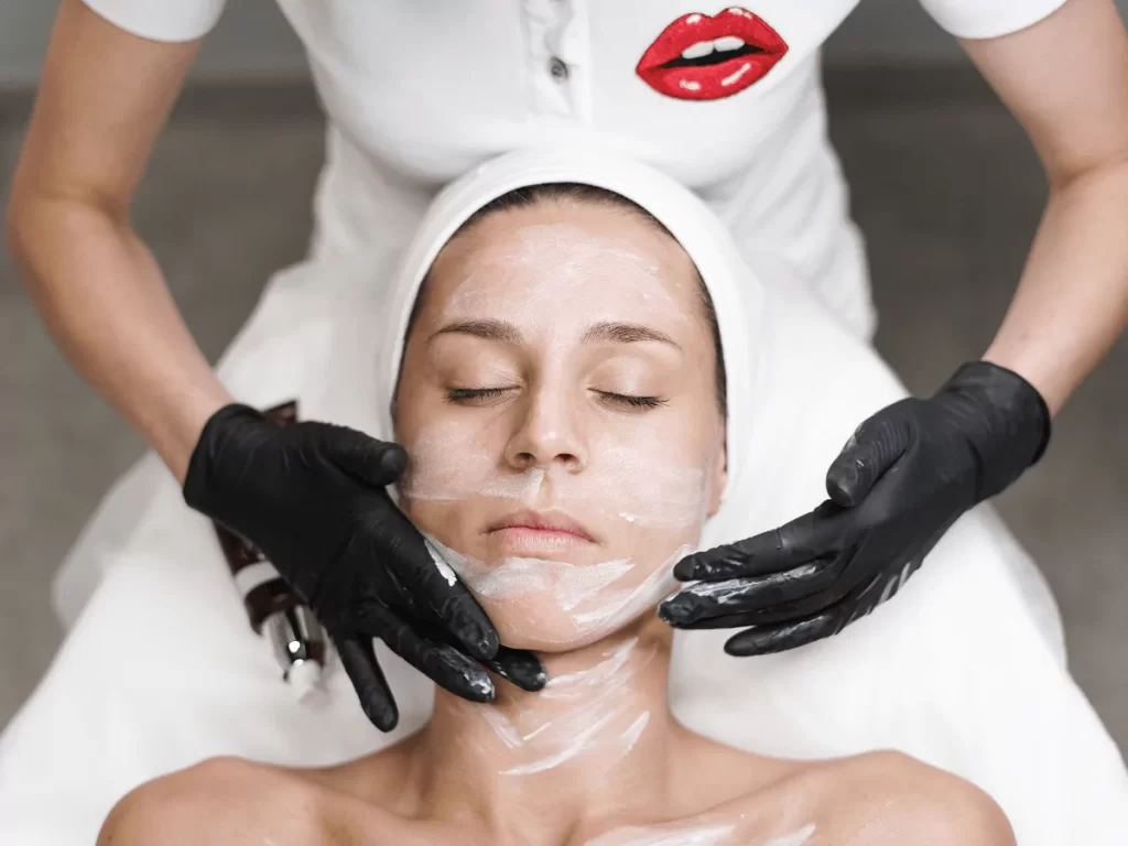 Sữa Rửa Mặt Pureness Control Cleansing Milk