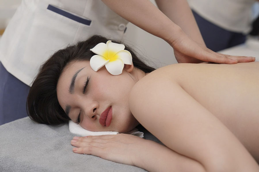 Tác dụng của massage trị liệu toàn thân