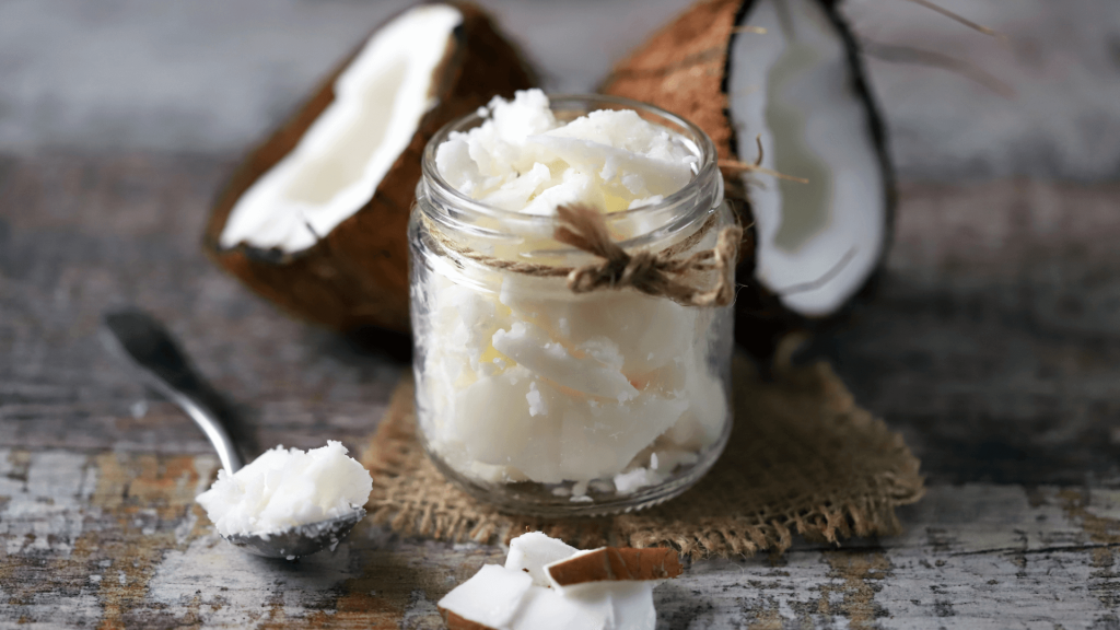 massage dầu dừa có tác dụng gì massage dầu dừa giúp da hấp thụ tốt hơn và tránh tình trạng bít lỗ chân lông