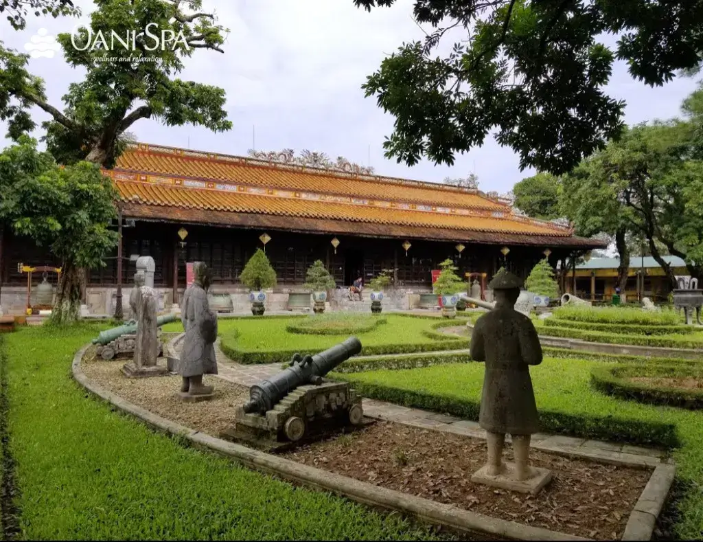 Bảo tàng Cổ vật Cung đình Huế