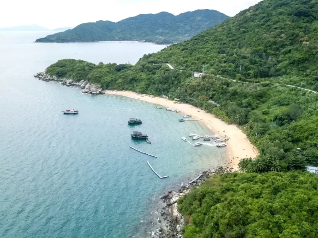 Bãi Cù Lao Chàm tuyệt đẹp chụp từ trên cao