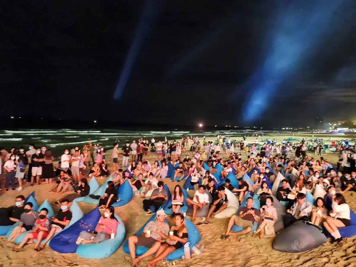 Bãi biển Nguyễn Tất Thành