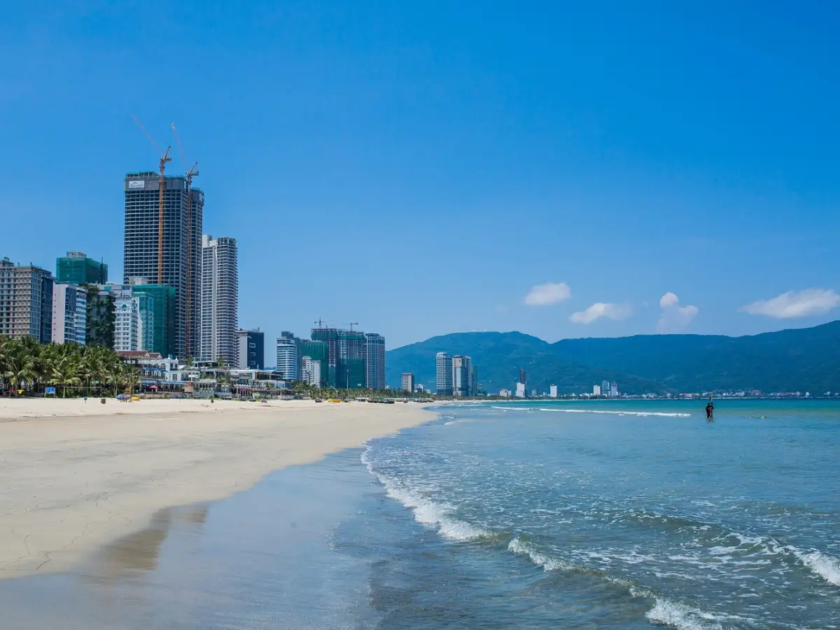 Bãi biển Nguyễn Tất Thành