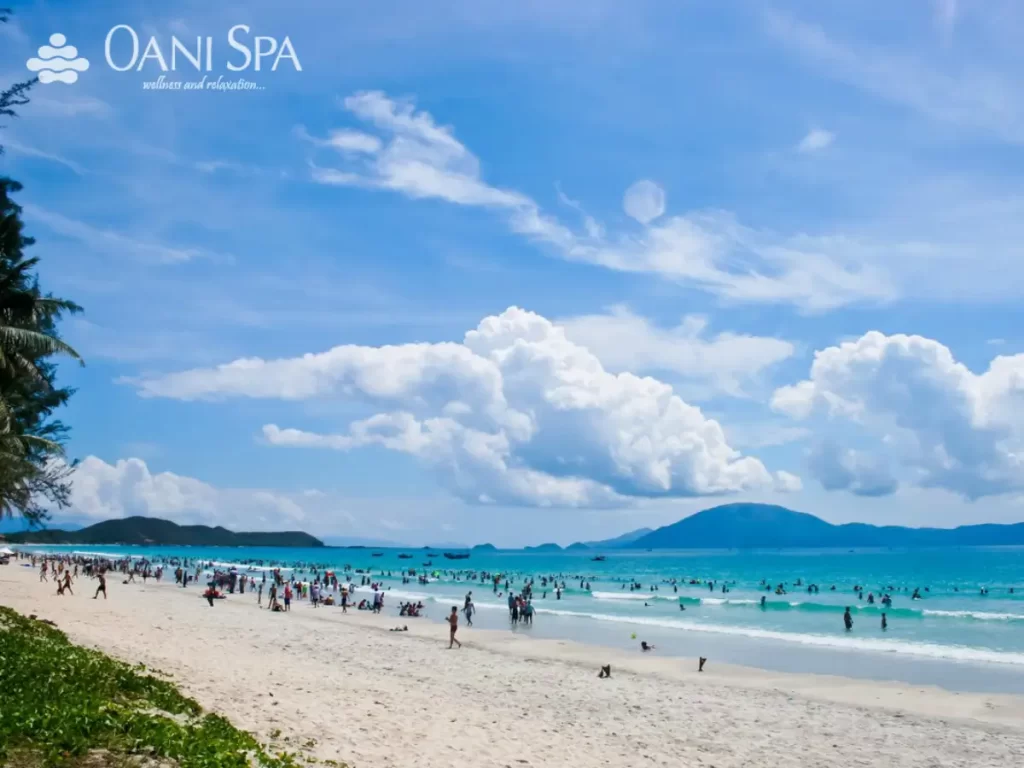 Bãi biển Non Nước Tắm biển và tận hưởng ánh nắng mặt trời