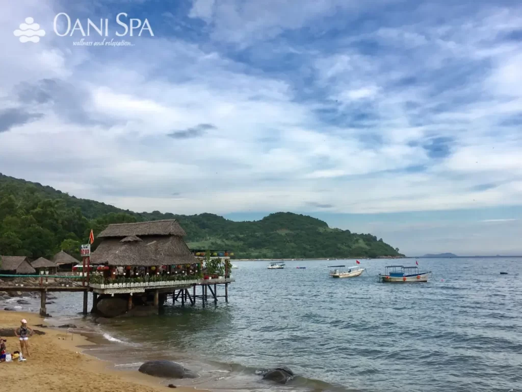 Bãi biển Non Nước Khám phá văn hóa và giao lưu với dân địa phương