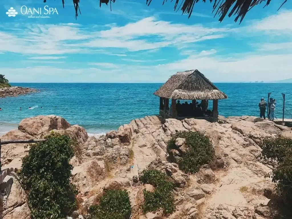 bãi đá Obama Đường đi đến bãi đá Obama khá đơn giản