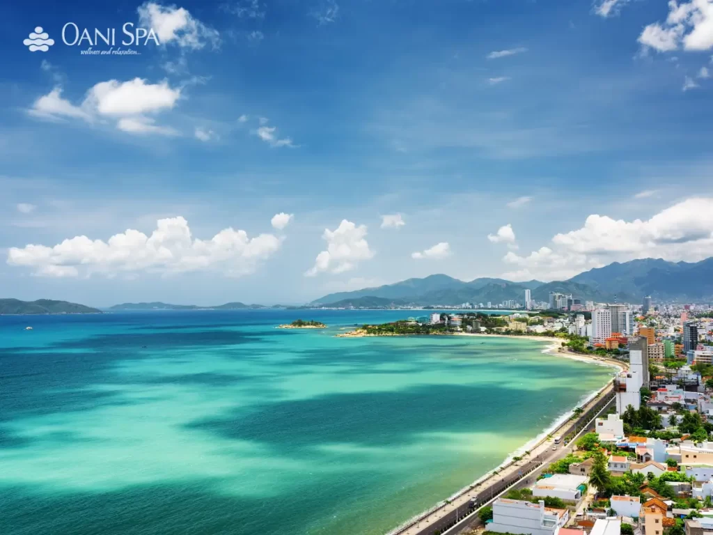 bãi tắm Phạm Văn Đồng Toàn cảnh bờ biển tại Đà Nẵng