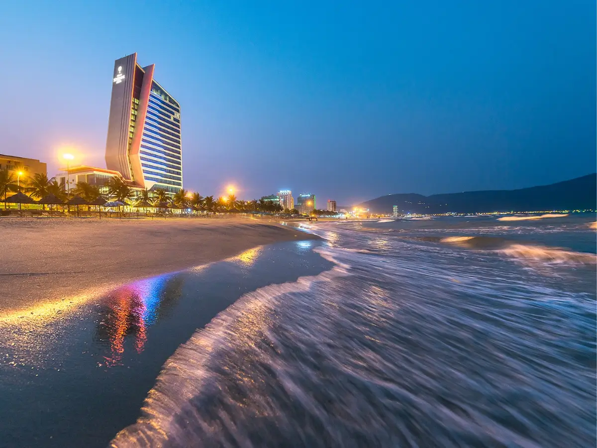 khách sạn bãi biển mỹ khê