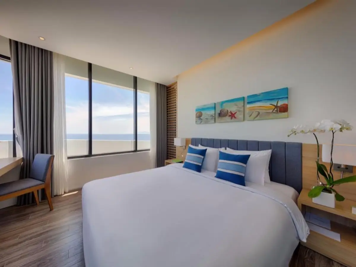 khách sạn bãi biển mỹ khê