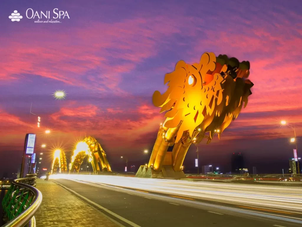 cầu rồng phun lửa