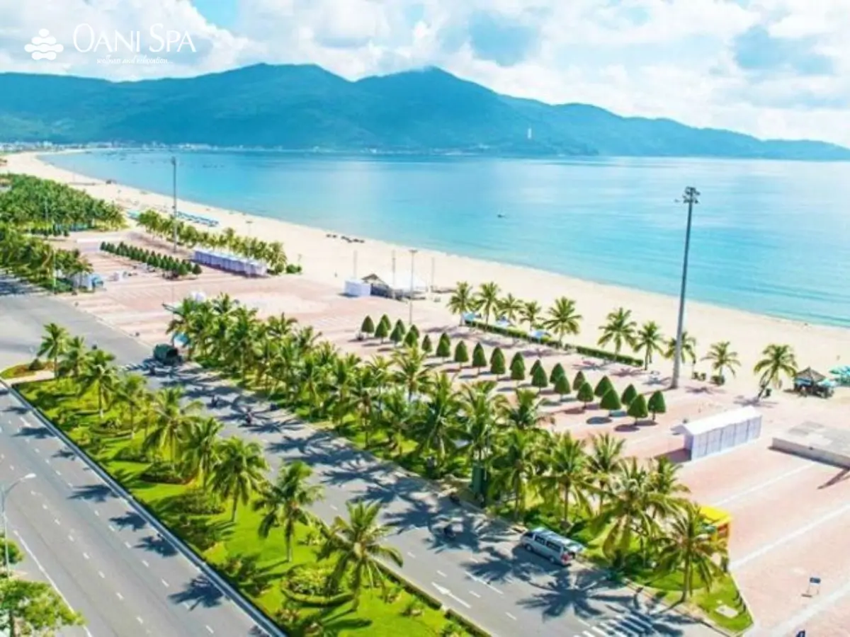 Công viên biển Đông