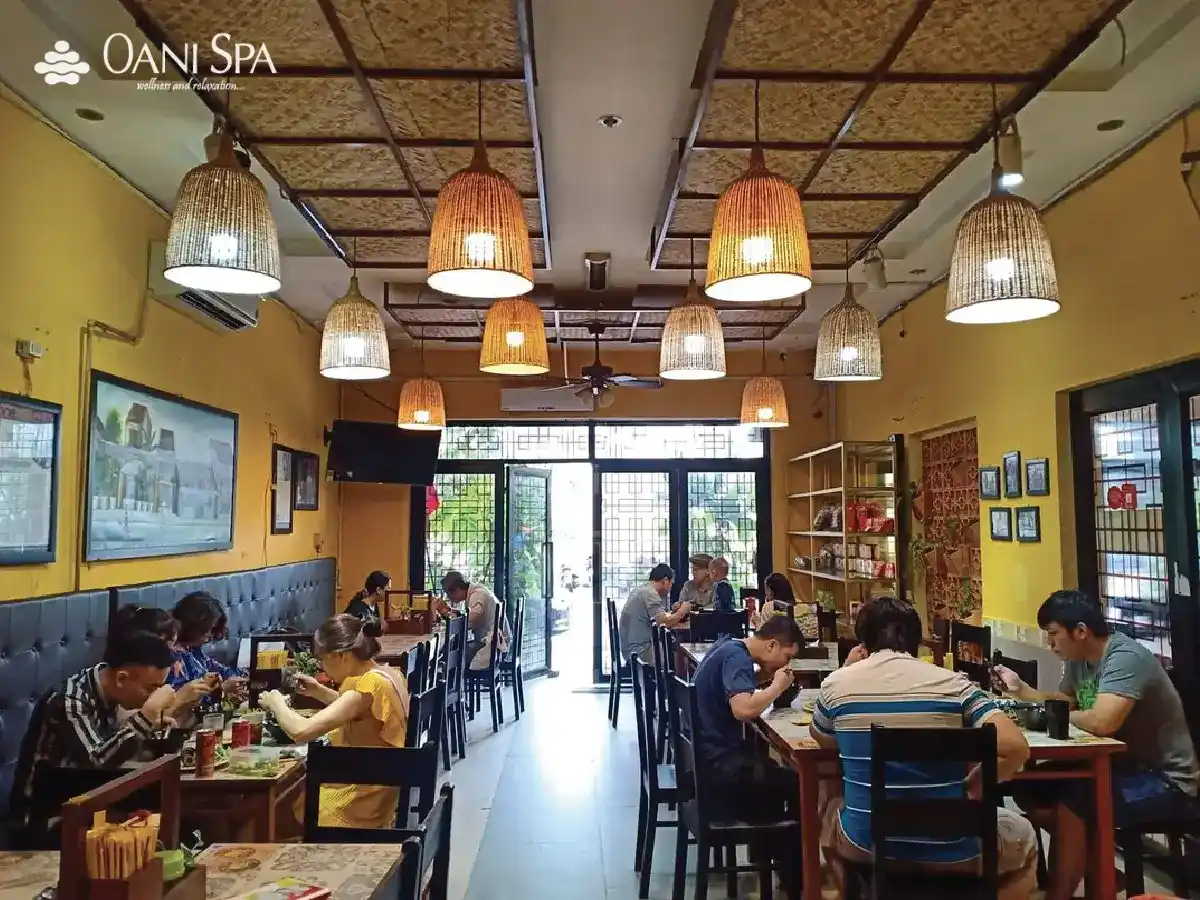 mì quảng ếch bếp Trang