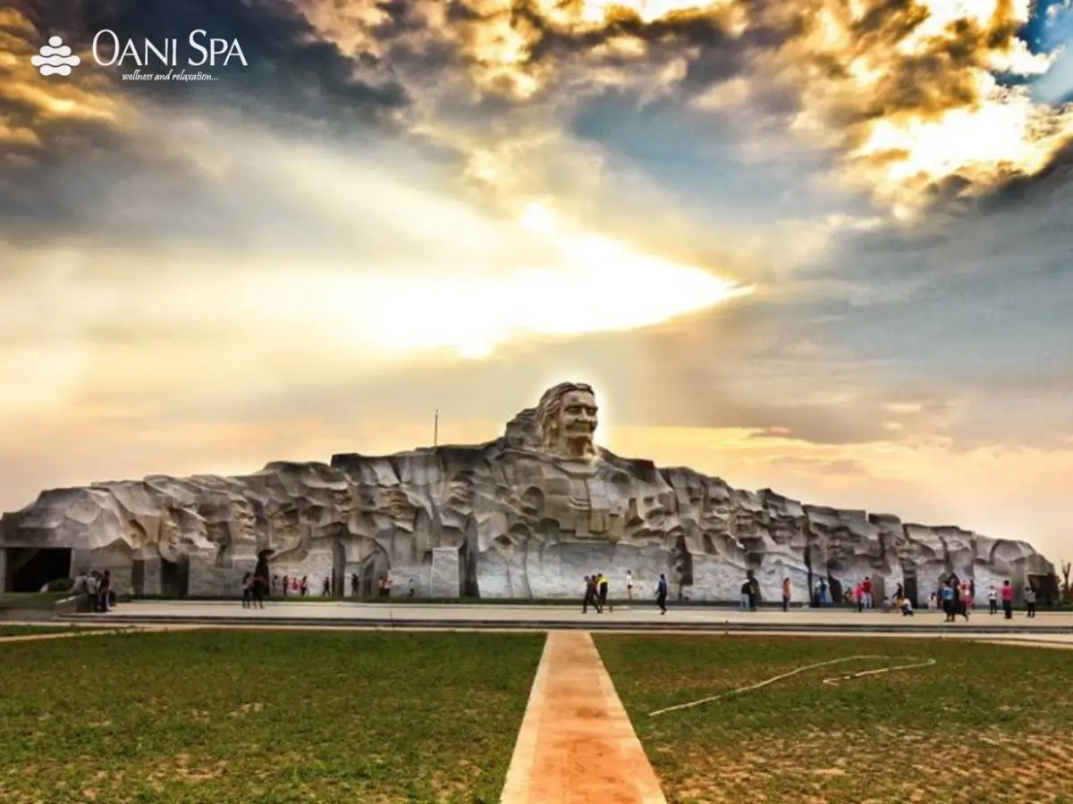 Tượng đài Mẹ Thứ Tượng đài Mẹ Thứ