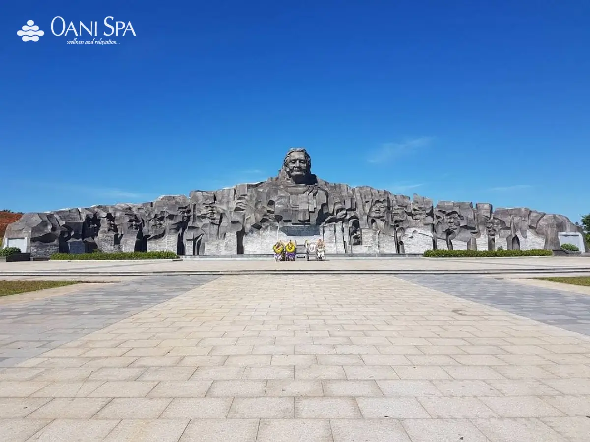 Tượng đài Mẹ Thứ Tượng đài Mẹ Thứ