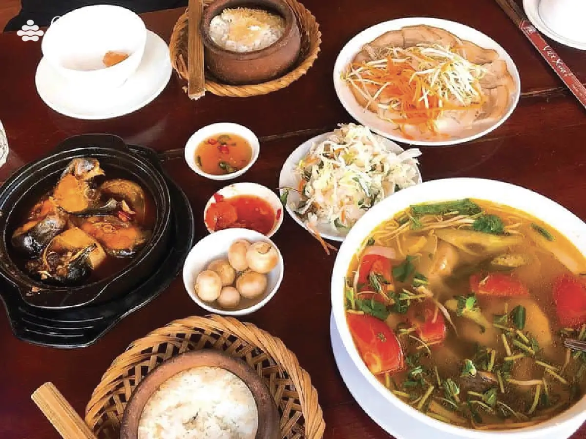 cơm niêu đà nẵng