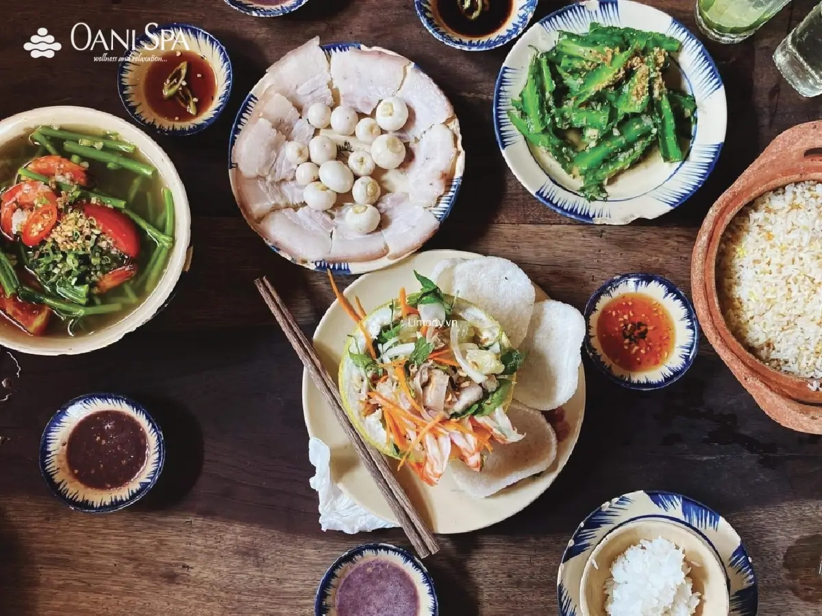 cơm niêu đà nẵng