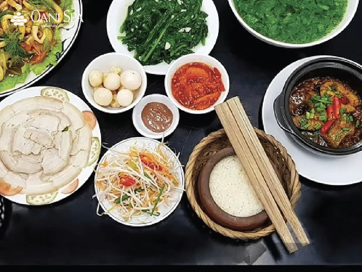 cơm niêu đà nẵng