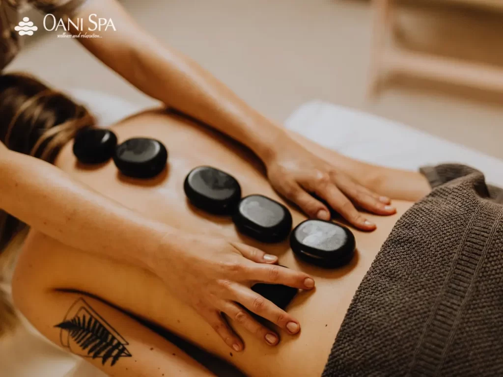 Massage trị liệu bằng đá nóng
