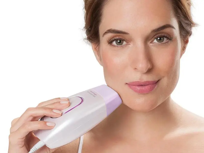 Triệt lông mặt tại nhà bằng tia laser
