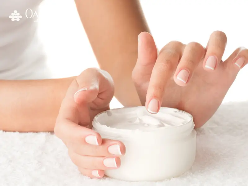 tẩy lông tay Sau khi tẩy lông tây chân nên bôi gì