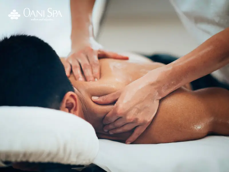 Vì sao massage lưng giảm đau nhức