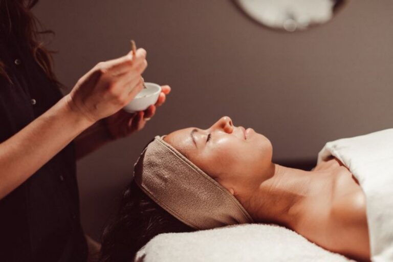 Soothing & Calming Facial for Sensitive Skin