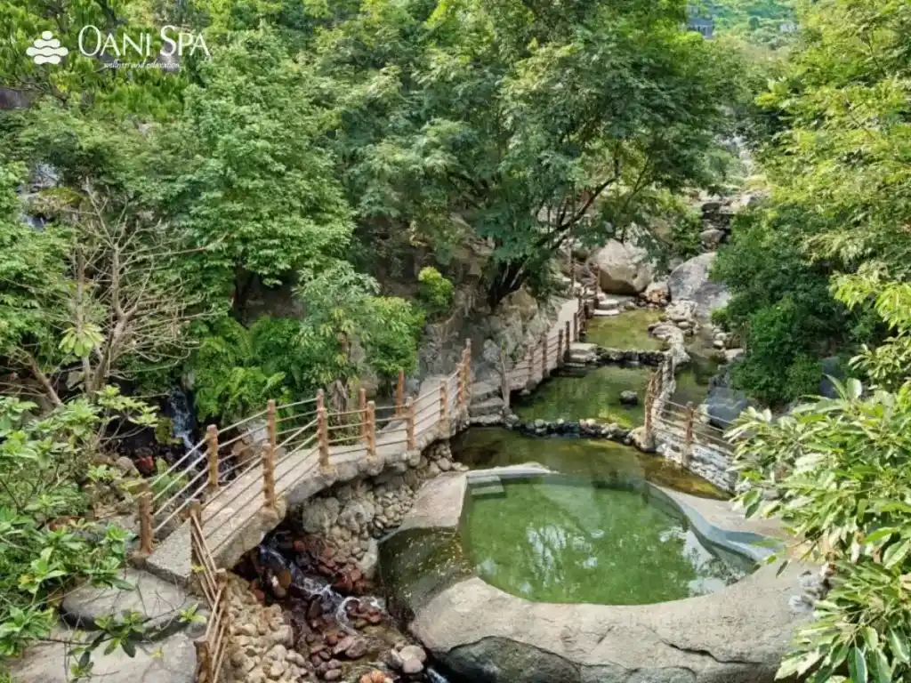 Suối ở Đà Nẵng Suối ở Đà Nẵng