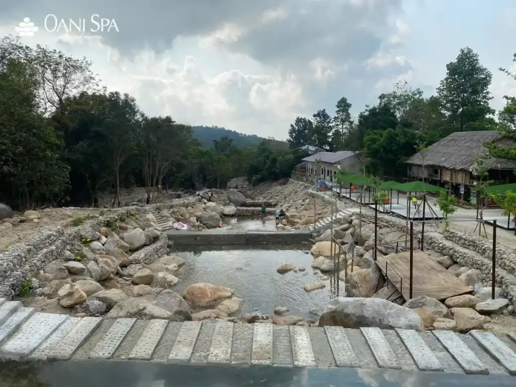 Suối ở Đà Nẵng Suối ở Đà Nẵng