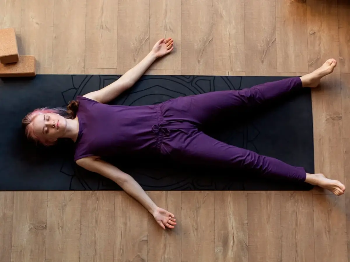 Tư thế thư giãn kết thúc bài tập yoga giảm mỡ bụng