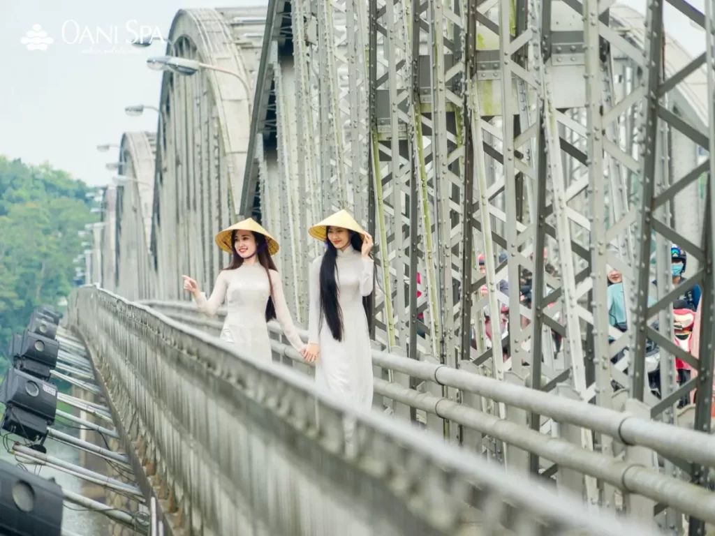 cầu Tràng Tiền Huế