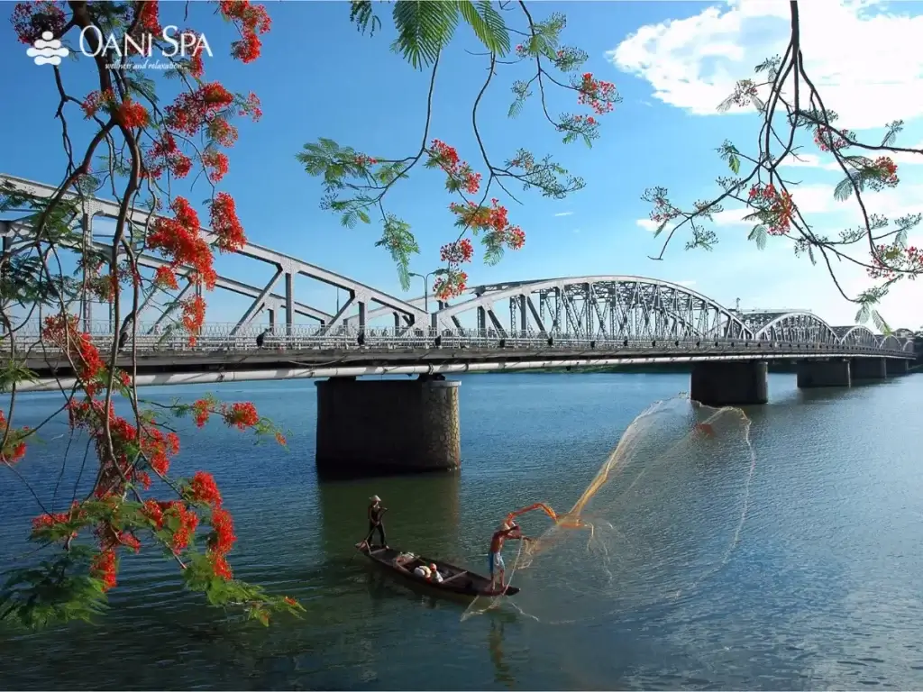 cầu Tràng Tiền Huế