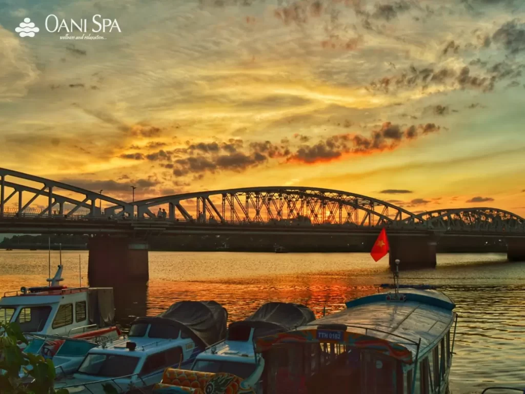 cầu Tràng Tiền Huế