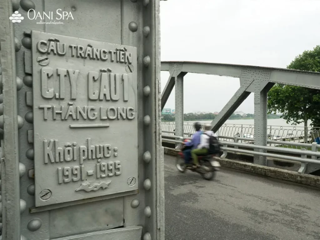 cầu Tràng Tiền Huế