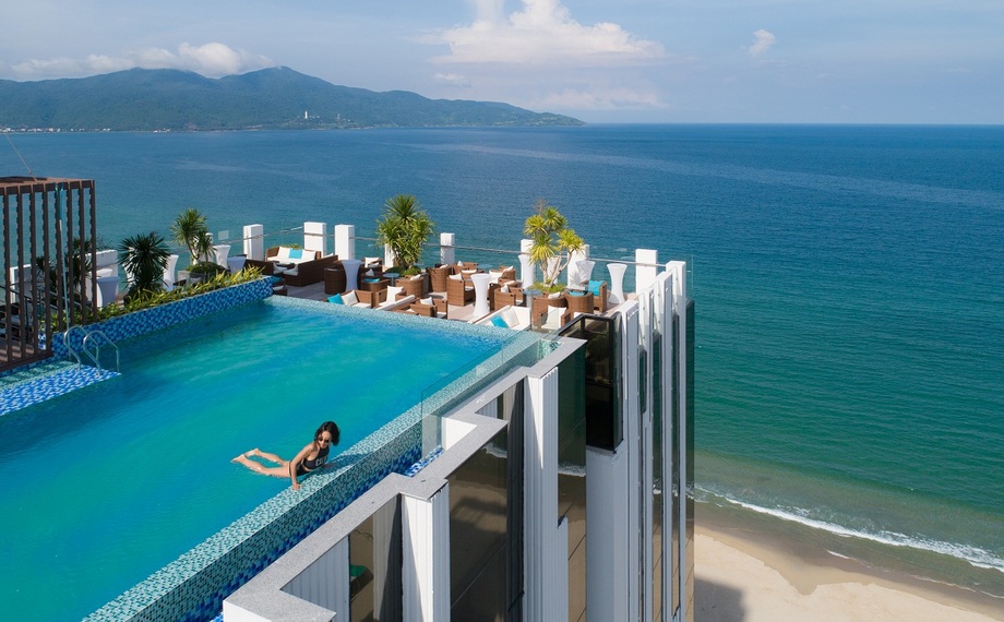Review khách sạn gần biển Mỹ Khê