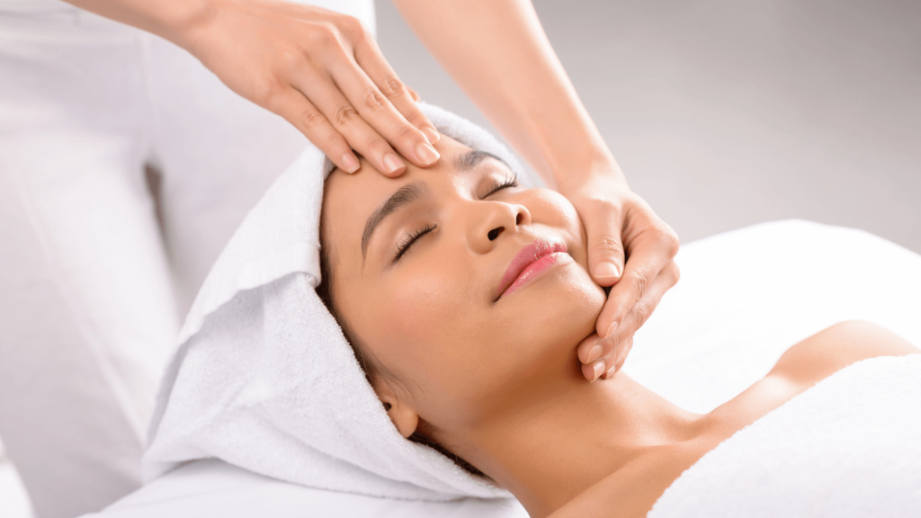 Massage tinh dầu toàn thân giúp cải thiện tuần hoàn máu