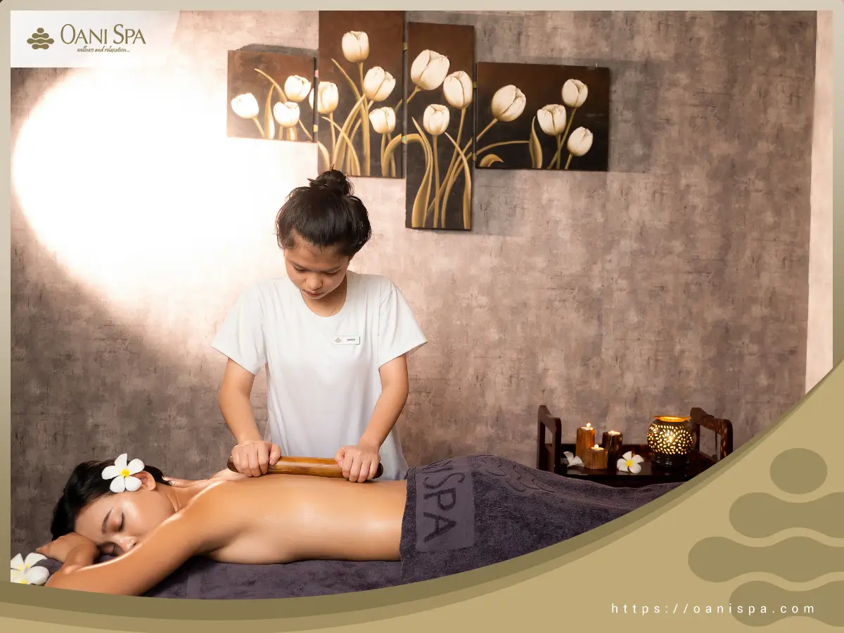 Vietnam massage Vietnam Massage: Làm nóng ống tre và xoa bóp vùng đau nhức